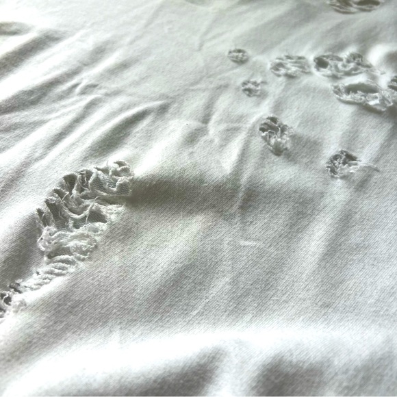 Twenty to Seven Distressed Women’s White Sweatshirt - Size L - Picture 2 of 5